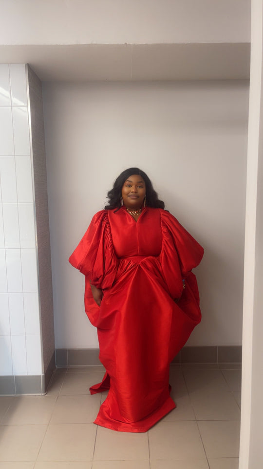 Luxe premium taffeta rich auntie bubu gown.