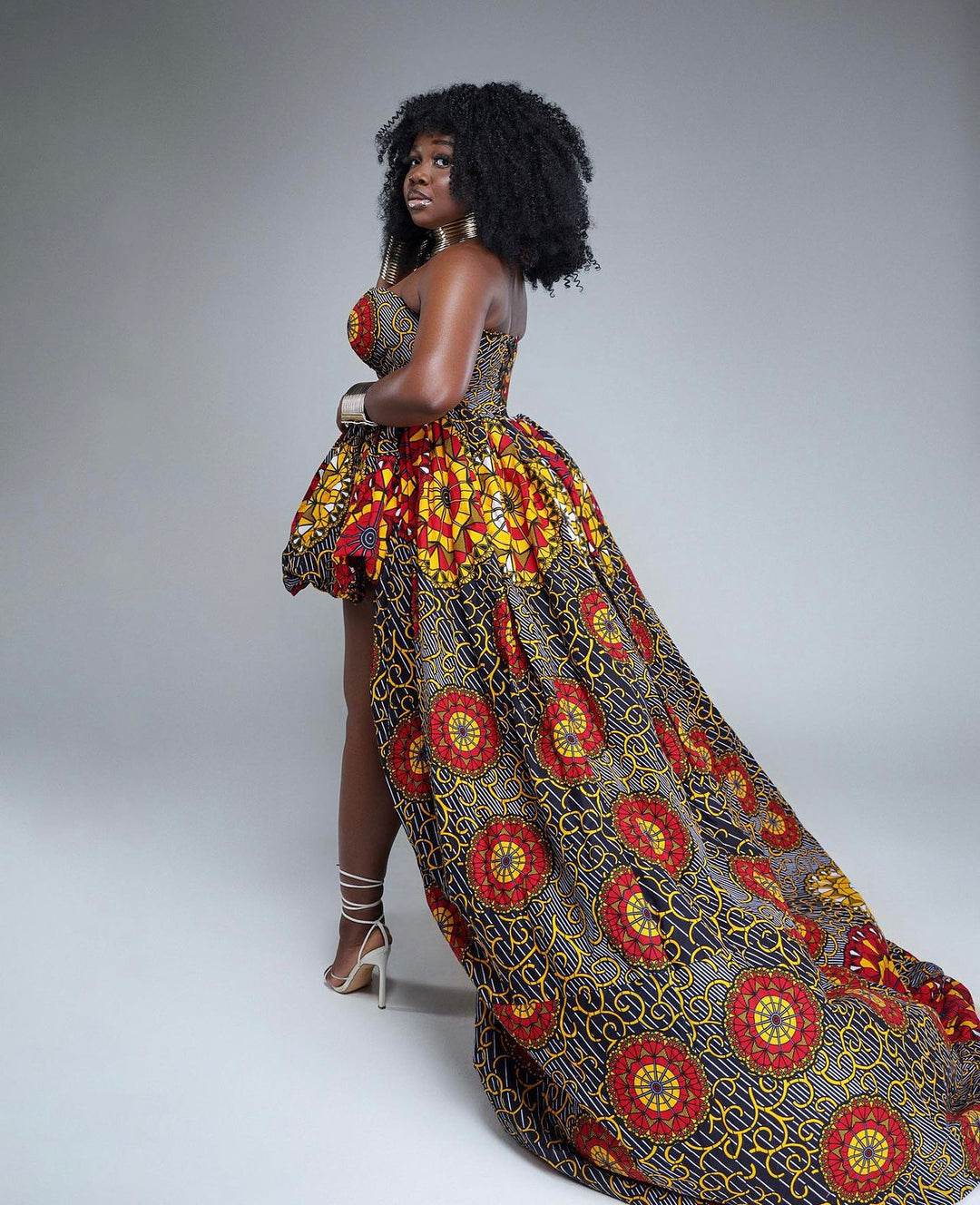 African print strapless bubble gown.🔥