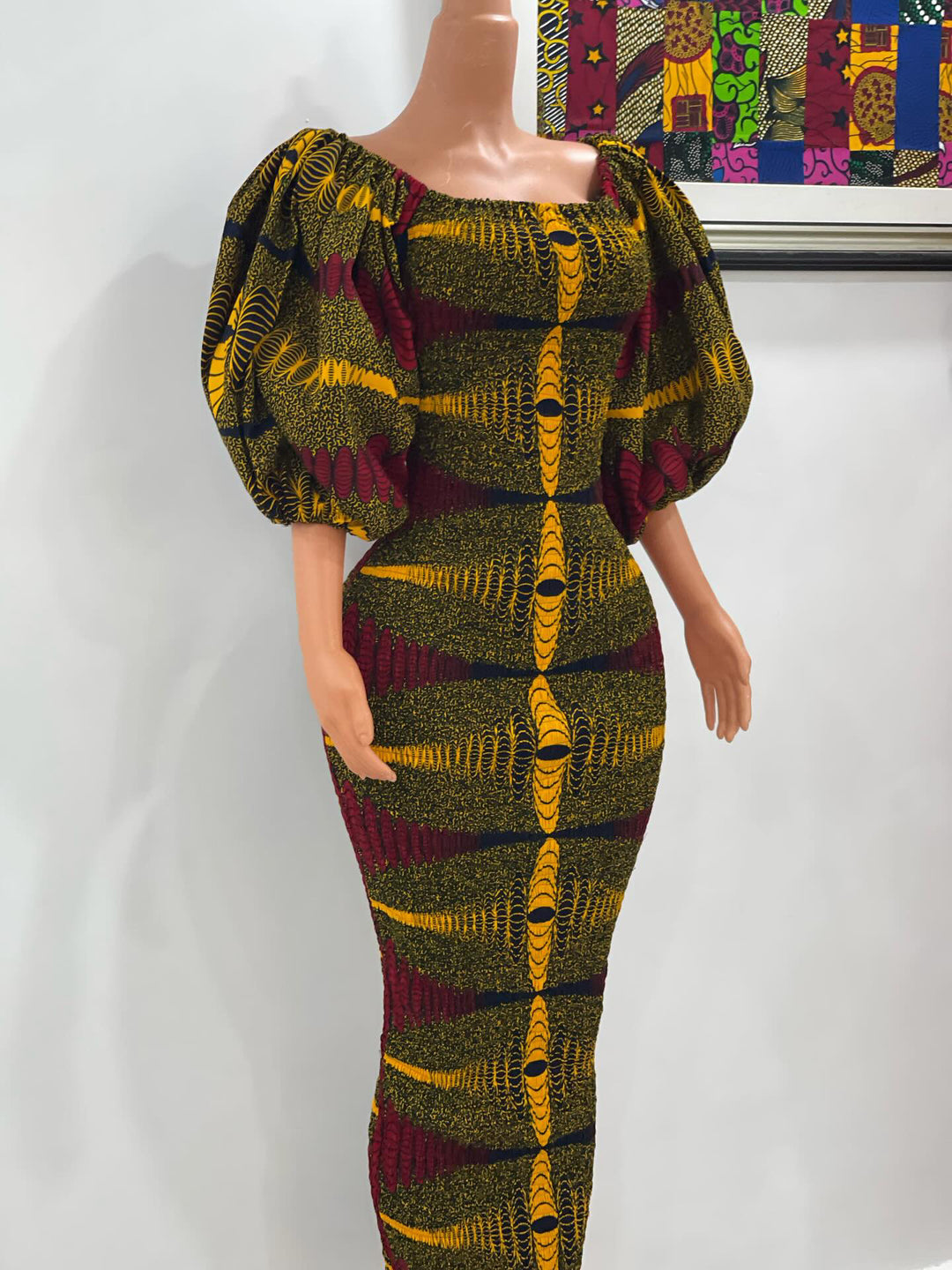 African print stretchy body-con dress with puffy sleeves