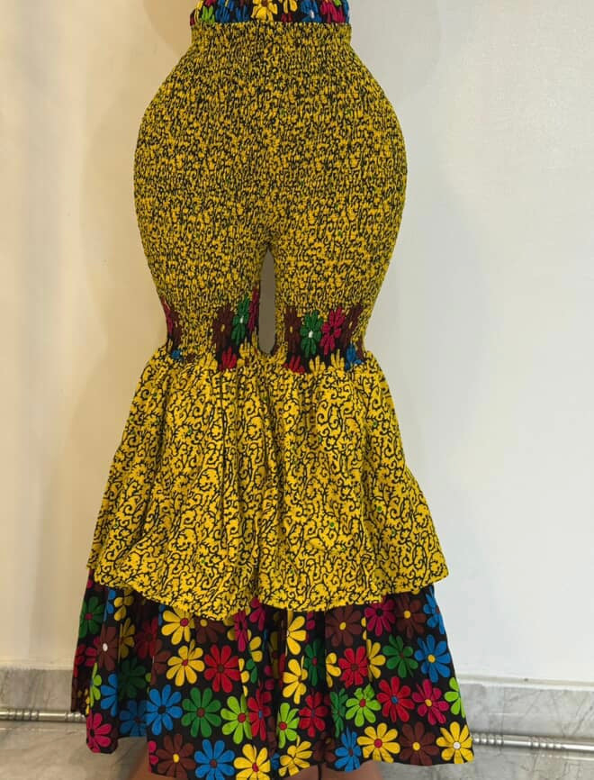 African print stretchy high-waist flare pants.