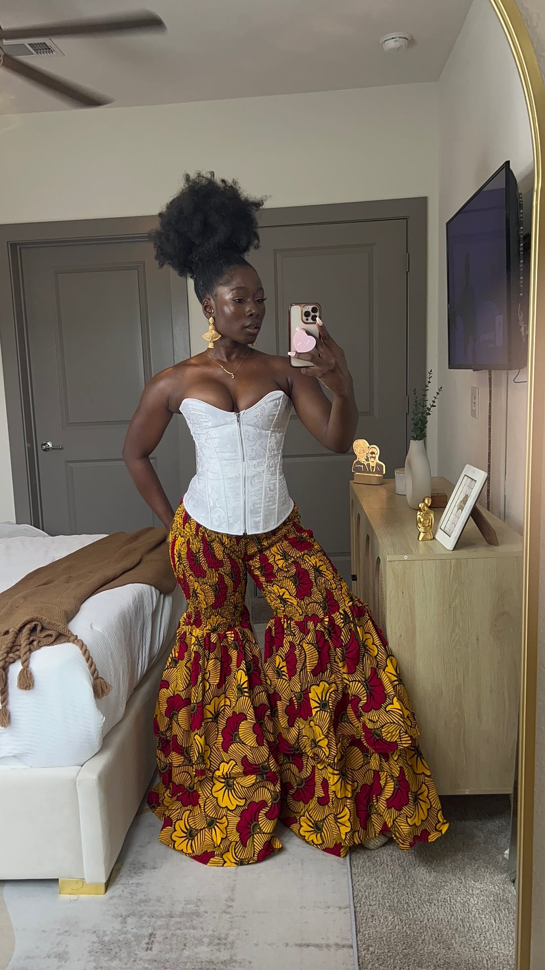 African print stretchy high-waist flare pants.