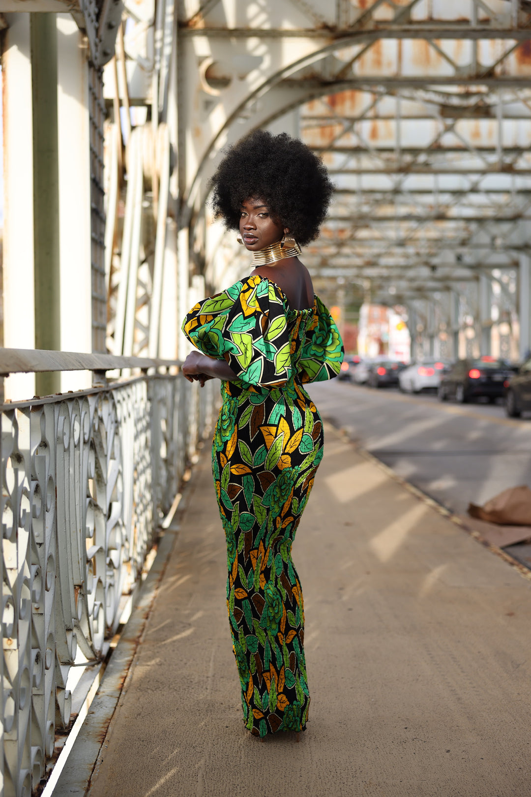 African print stretchy puff sleeve bodycon dress.