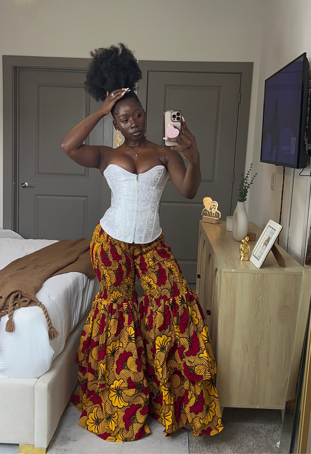 African print stretchy high-waist flare pants.